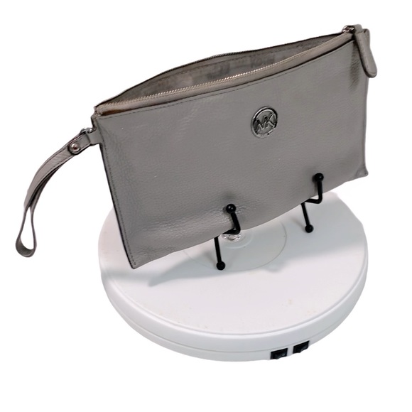 Michael Kors Handbags - MICHAEL KORS Fulton Pebbled Leather Taupe Gray/Beige Wristlet Bag -10x5.5